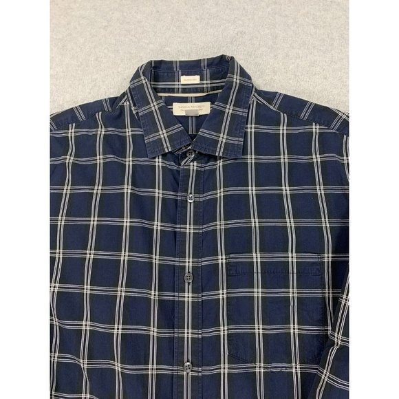 Banana Republic Classic Fit Long Sleeve Button Down Shirt (Men's XL) Blue - Picture 2 of 12